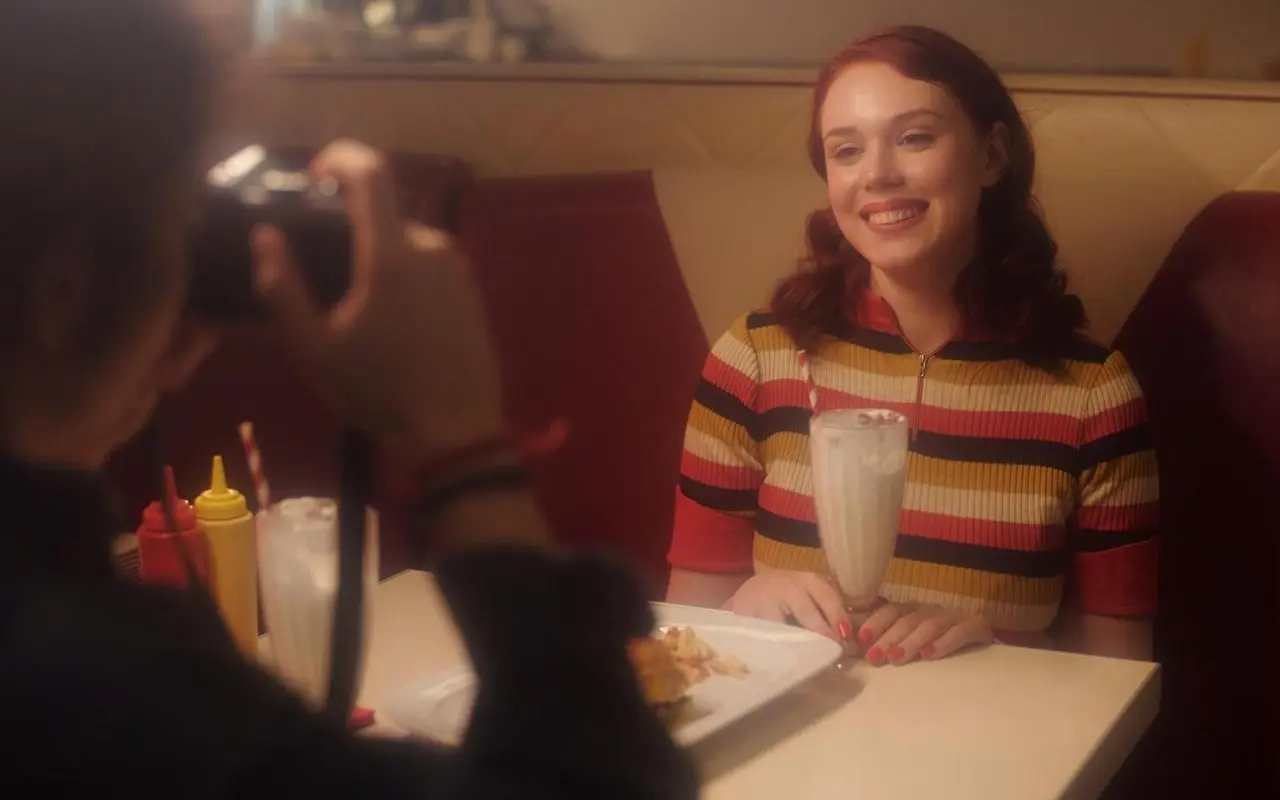 10 nietypowych pomysłów na domowe wieczory filmowe z przyjaciółmi