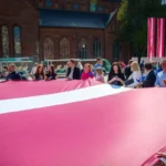 Dlaczego teatry plenerowe zyskują popularność w polskich miastach?