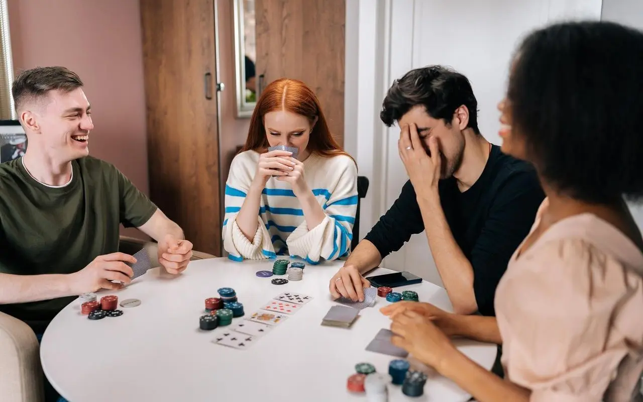 Najlepsze gry planszowe dla par na długie jesienne wieczory 2025